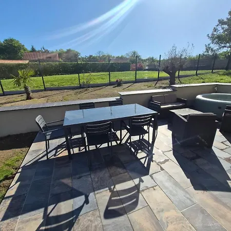 בית נופש La Gelinotte Avec Jardin Et טייר