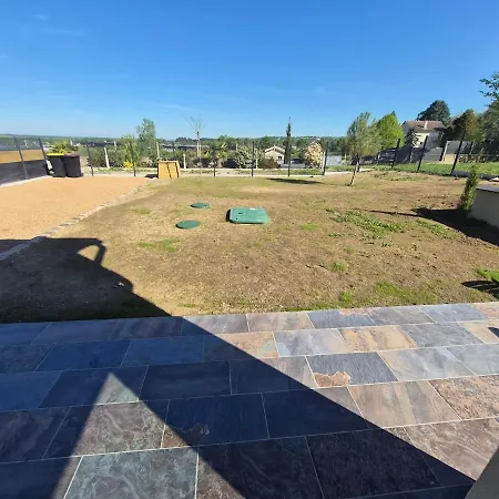 La Gelinotte Avec Jardin Et Thiers